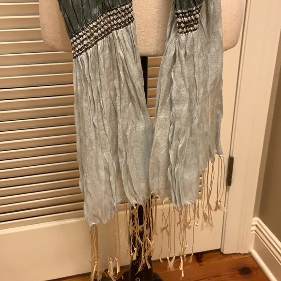 Scarf - Picture 6 of 7